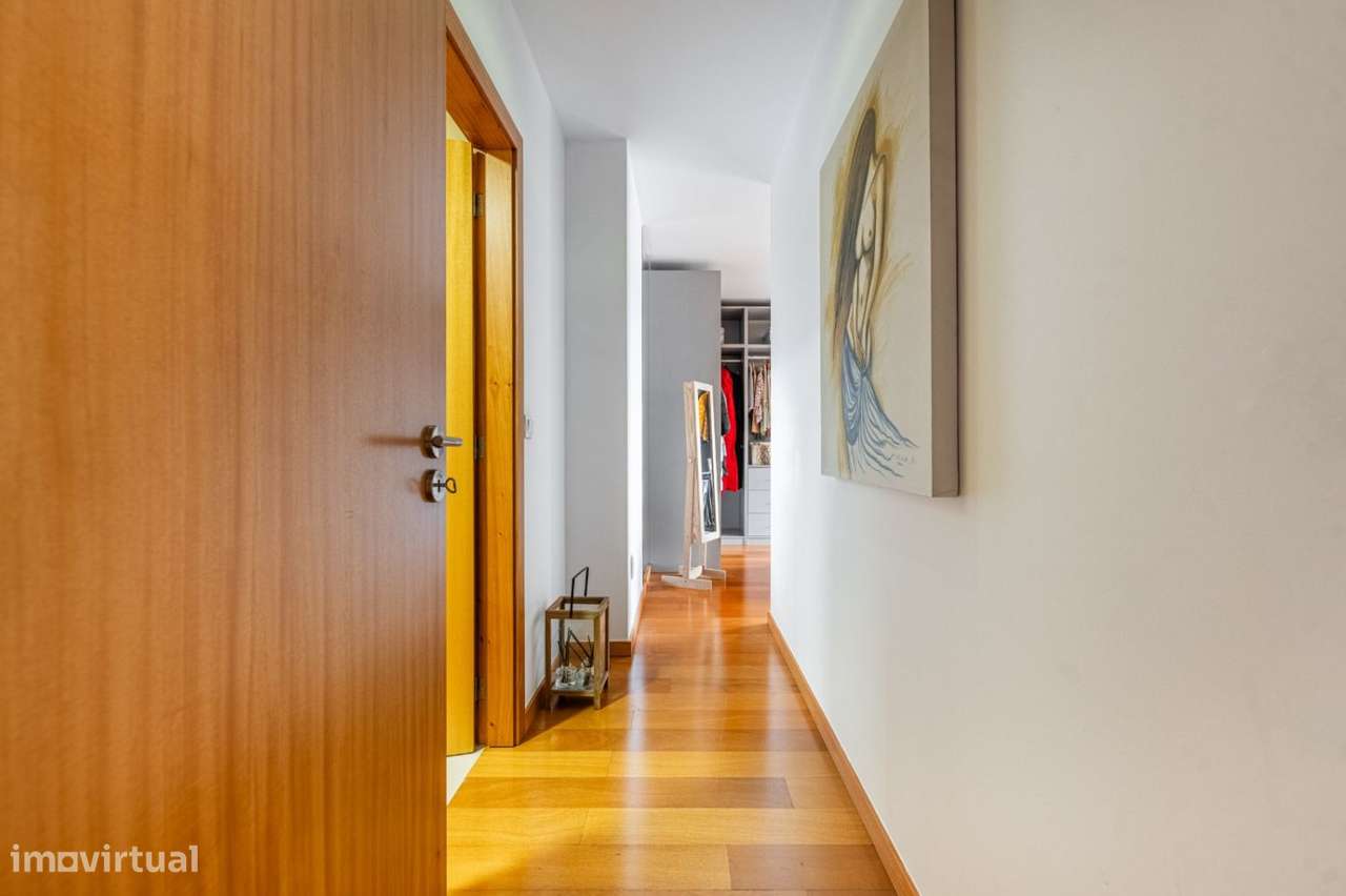 Apartamento T4 com 2 Suites a poucos minutos do Centro de Braga-16