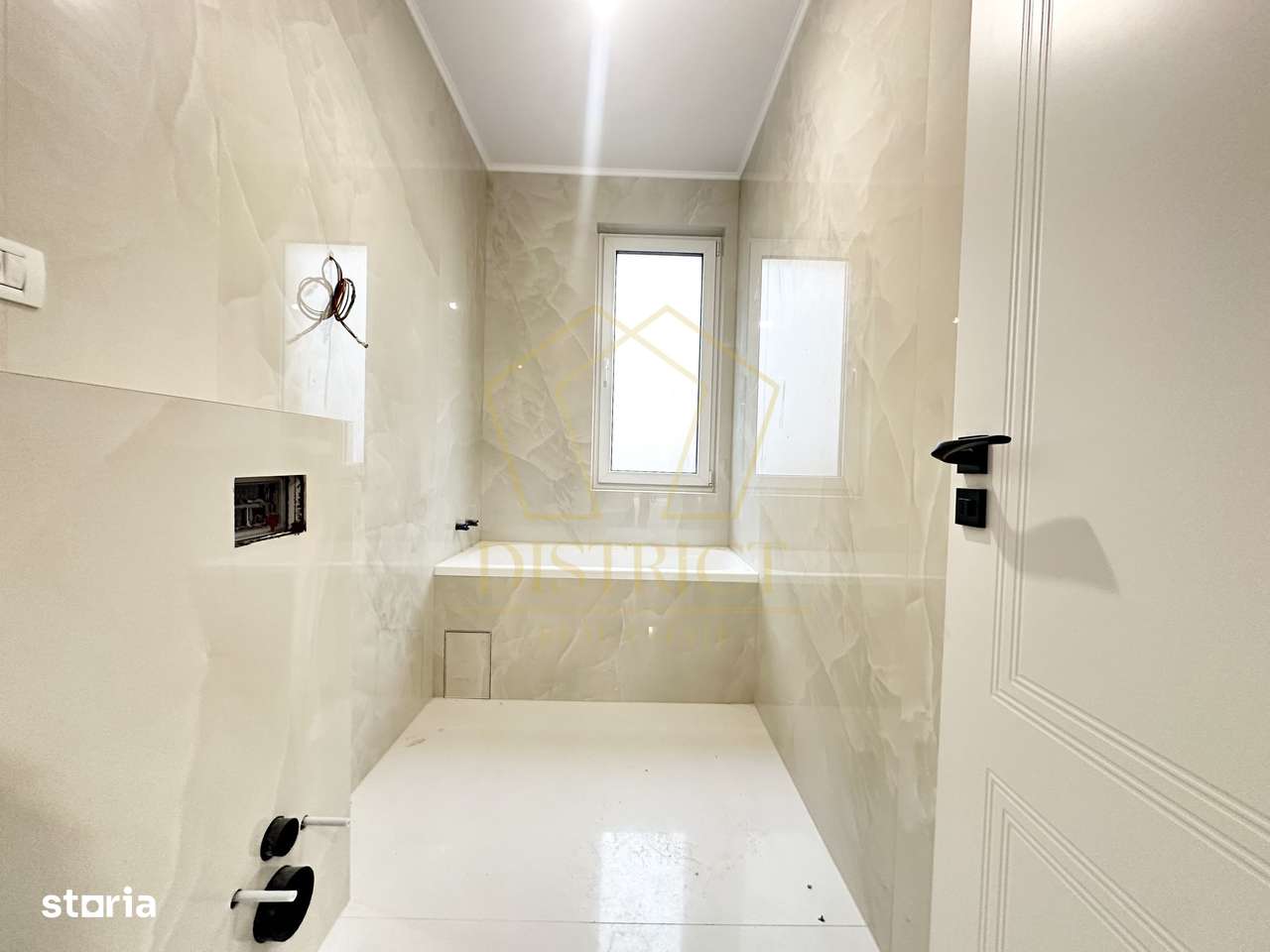 Apartament cu 4 camere și curte proprie | Dumbrăvița | British School - Imagine principală: 5/10