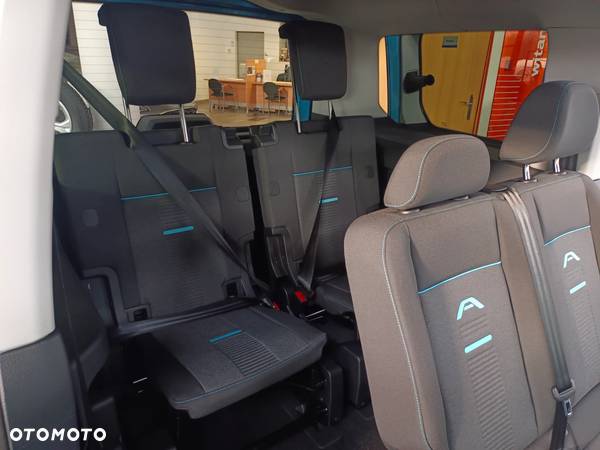 Ford Tourneo Connect Grand - 12