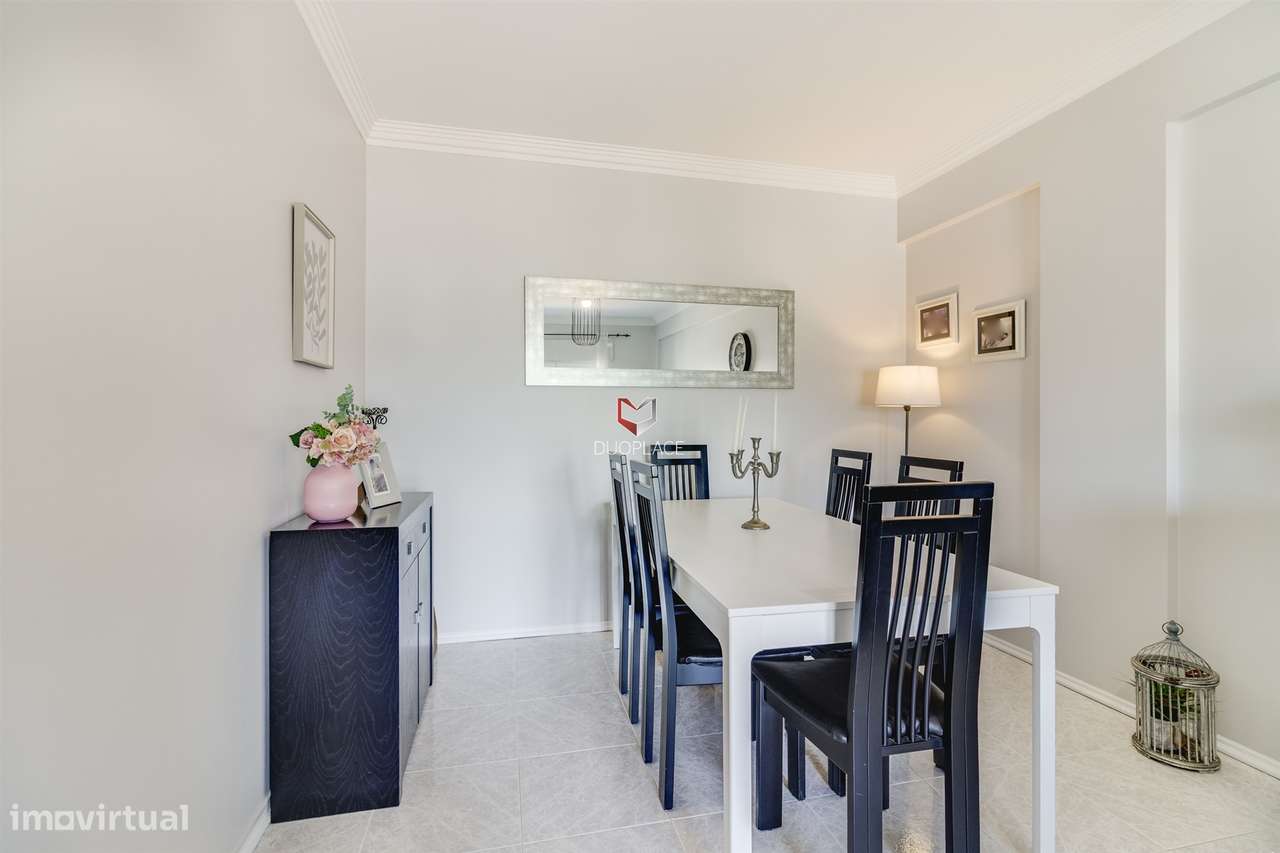 T2 com Vista Deslumbrante no Coração de Setúbal – 7º Andar com Elevado-5