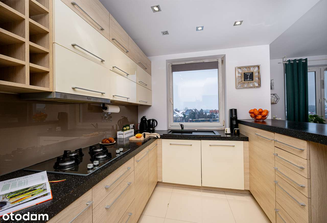 2 pokoje, duży balkon, parking, winda-0