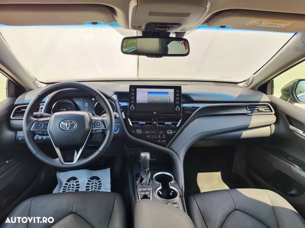 Toyota Camry 2.5 Hybrid Exclusive - 10