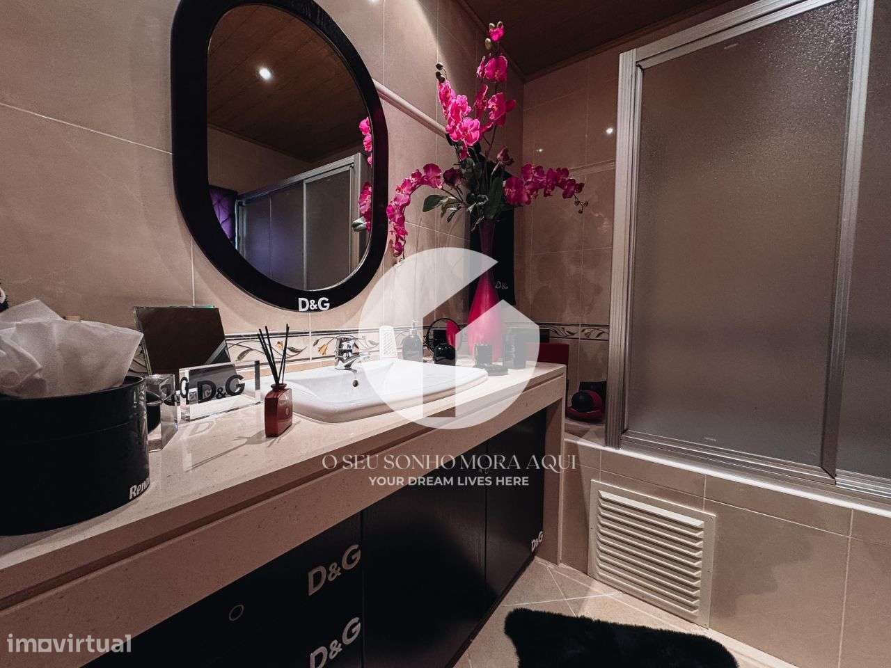 Moradia T4 de luxo mobiliada à venda em Olhão-19