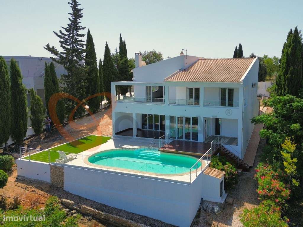 Fantástica Moradia para venda com 4 quartos, piscina e jardim, em S... - Grande imagem: 3/46