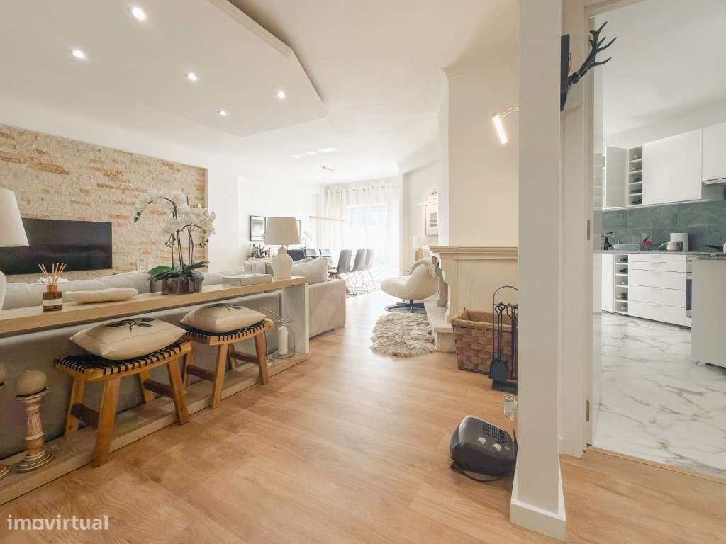 Apartamento T2 renovado e mobilado em Massamá com 107 m² e arrecadação-9