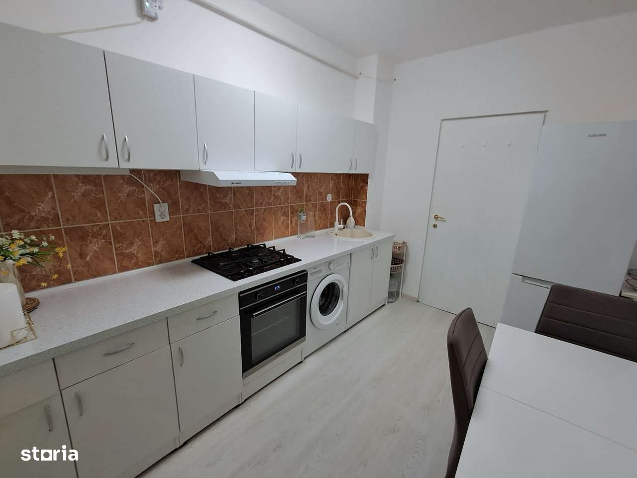 Apartament 2 camere cu parcare inclusa Floresti-1