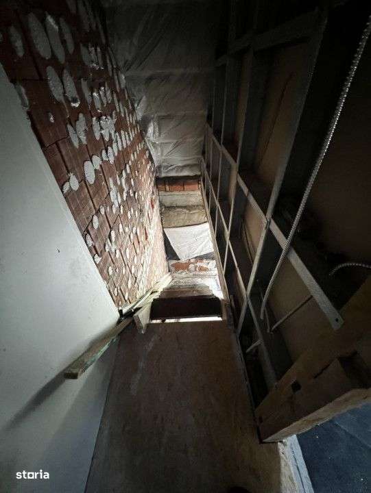 Triplex 80 mp utili, 40 mp curte, parcare, Zona Eroilor - Imagine principală: 5/10