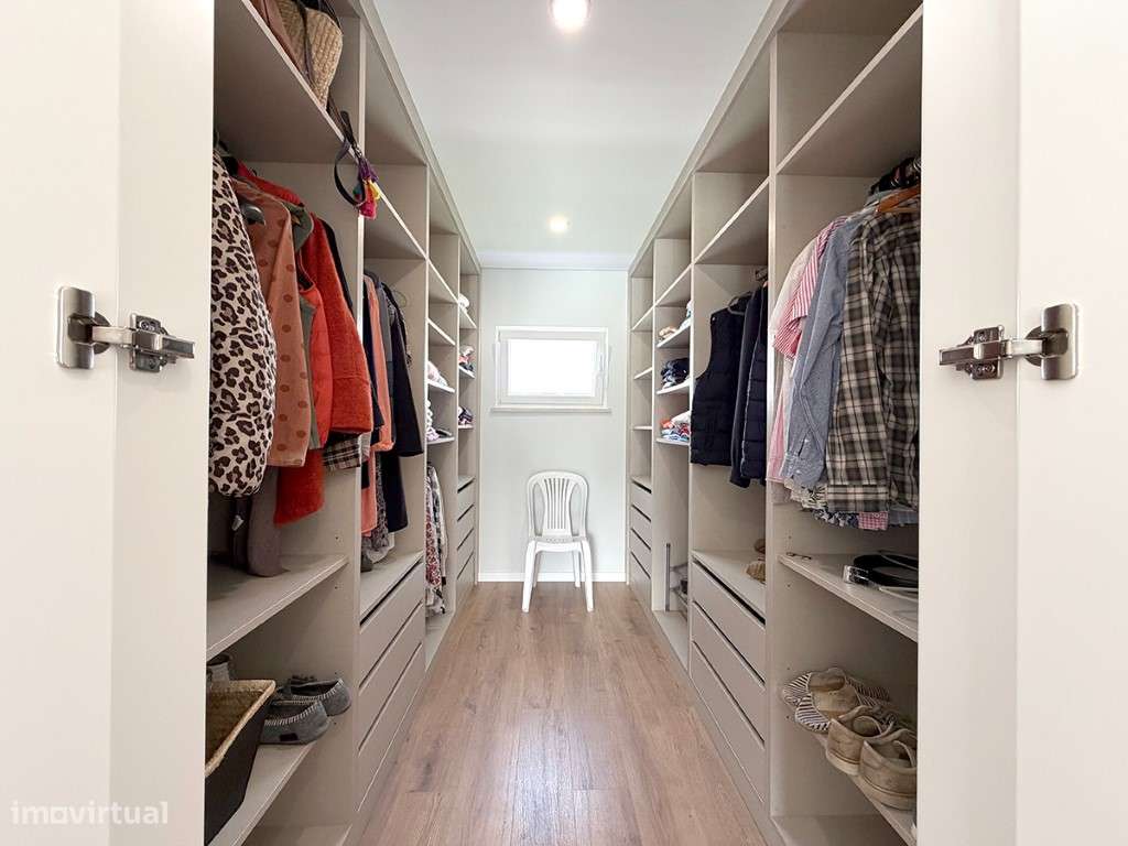 Moradia T4 térrea com 230m2 em condomínio privado, Azeitão-14