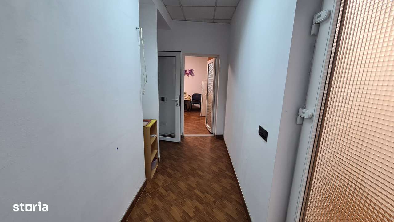 Vand proprietate cu 2 imobile zona Ultracentrala - ID : RH-42347 - Imagine principală: 4/19