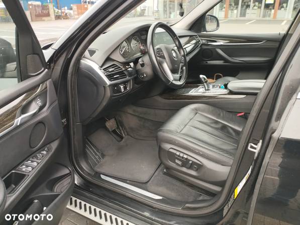 BMW X5 xDrive35i - 11