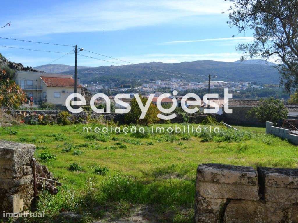 Moradia em pedra com vistas para a Serra da Estrela - Santiago - Grande imagem: 4/21