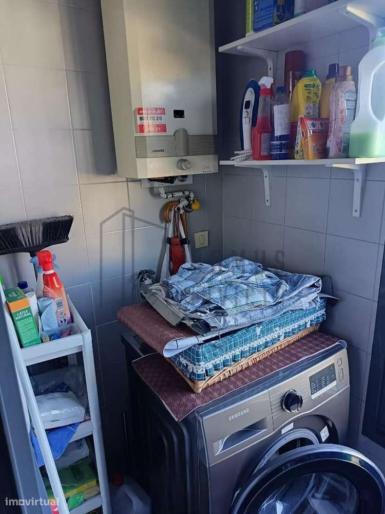 Apartamento T1 à futura Estação de Metro da Galiza-7