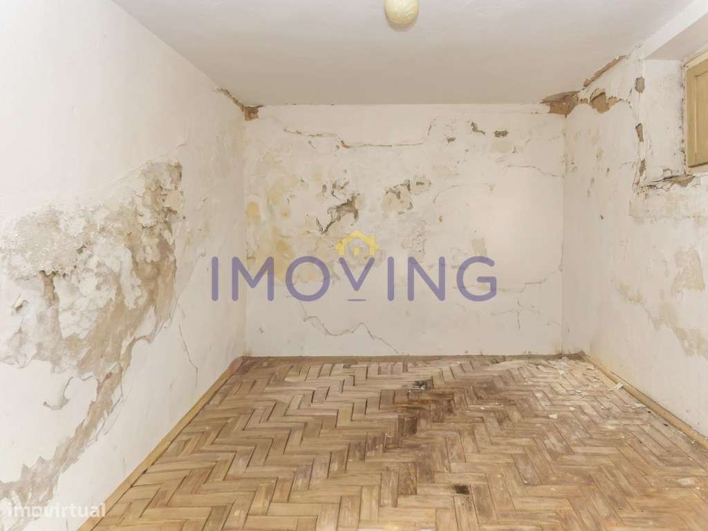 Prédio, moradia e garagens para Investimento-29