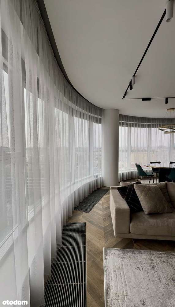 Unique Tower – Esencja Miejskiego Luksusu z Panoramą Warszawy-4