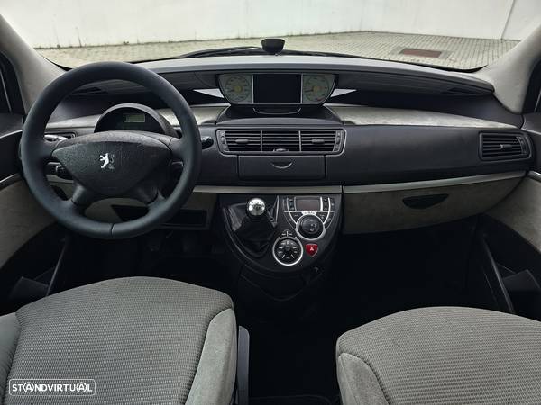 Peugeot 807 2.2 HDi Navteq - 34