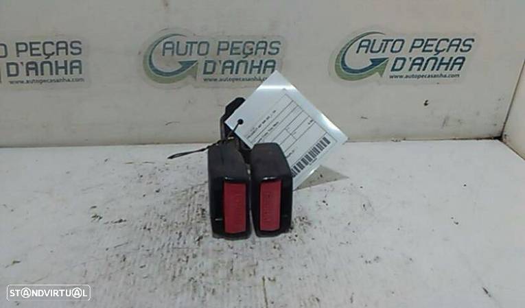 Engate Cinto Trás Meio Peugeot 407 Sw (6E_) - 2