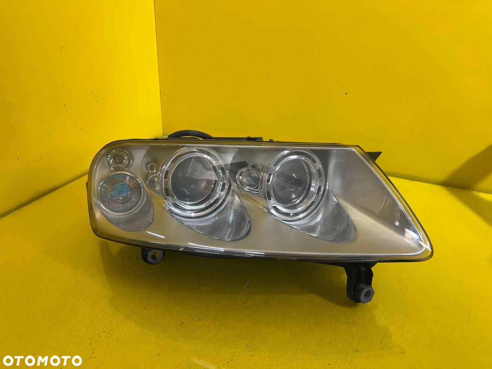 LAMPA PRZÓD PRAWA VW TOUAREG 7L XENON 7L6941016 - 1