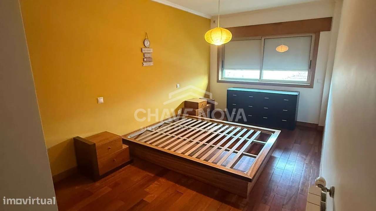 Apartamento T2 com garagem Box em Espinho (250m praia)-8