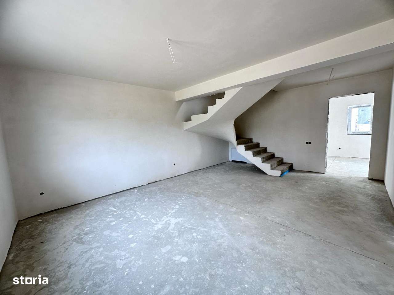 CASA NOUA, PE COLT- cu PIVNITA, POD, 3 Dormitoare- C. Cisnadiei-7