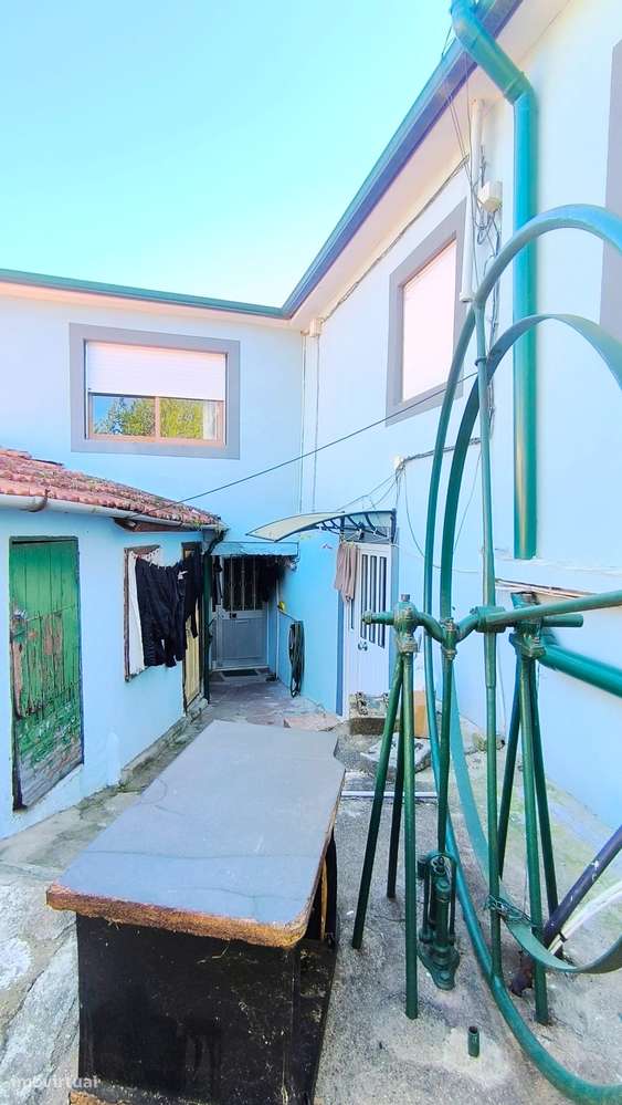 Quintinha com 4 Casas em Porto Campanhã-11