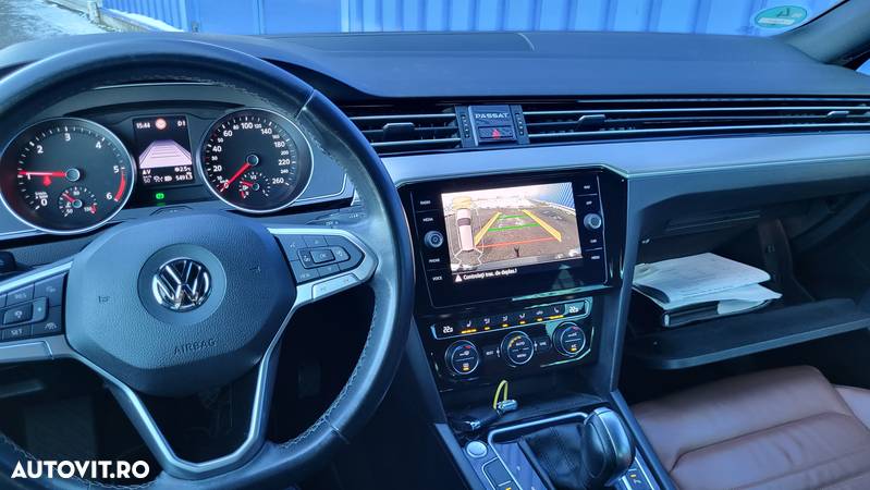 Volkswagen Passat Variant 2.0 TDI SCR DSG Elegance - 22