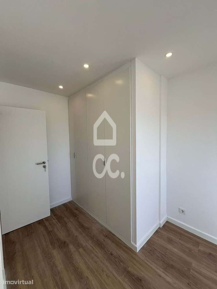 T2  VENDA em Santa Iria de Azóia-16