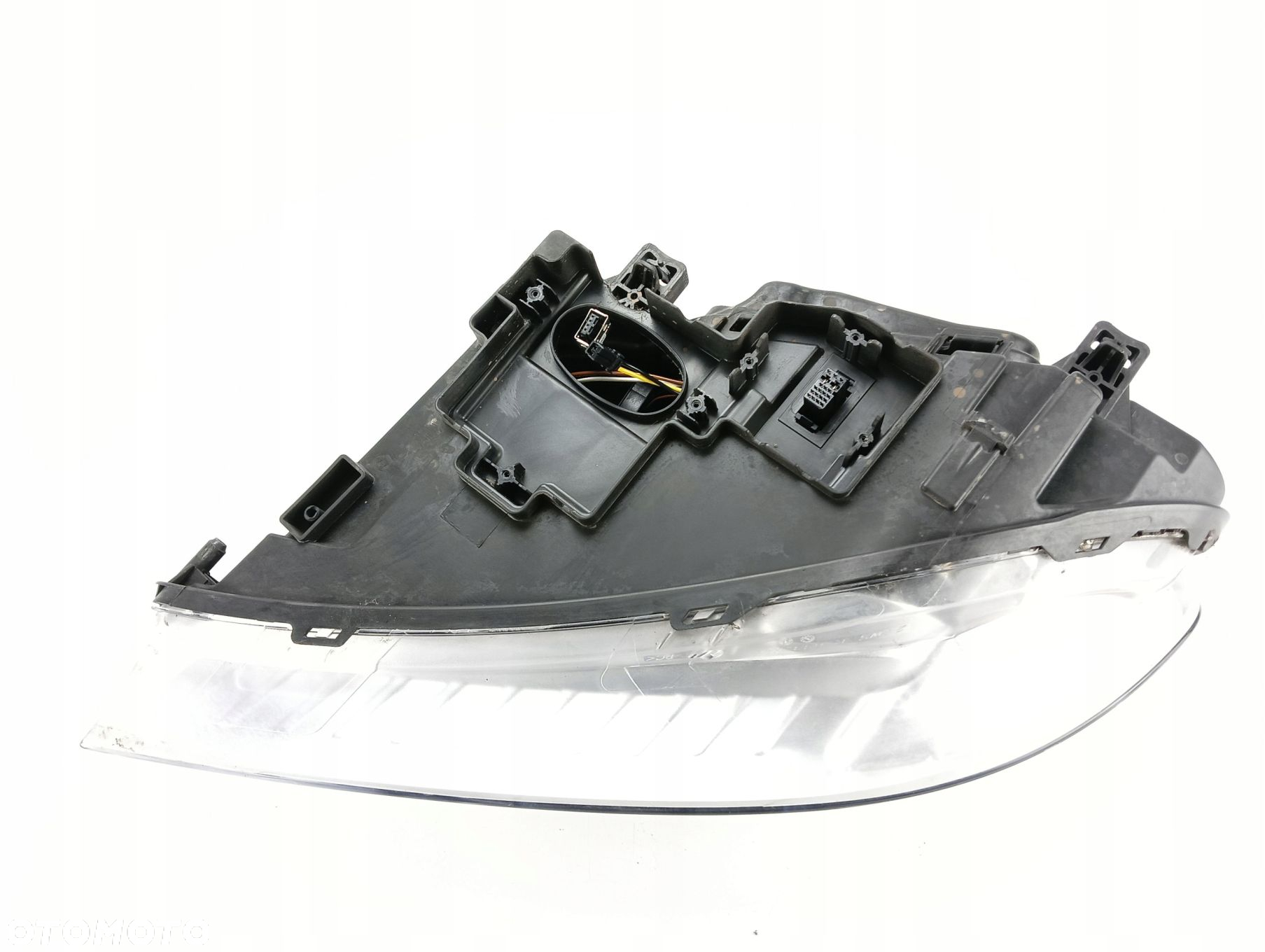 LAMPA PRAWY PRZÓD VOLVO V70 III LIFT (2013-2016) 2.0 D4 181KM 31420012 - 2