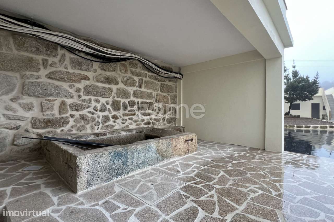 Moradia T5, anexo, terraços, vários LGs e terreno S. Mamede Infesta - Grande imagem: 5/60