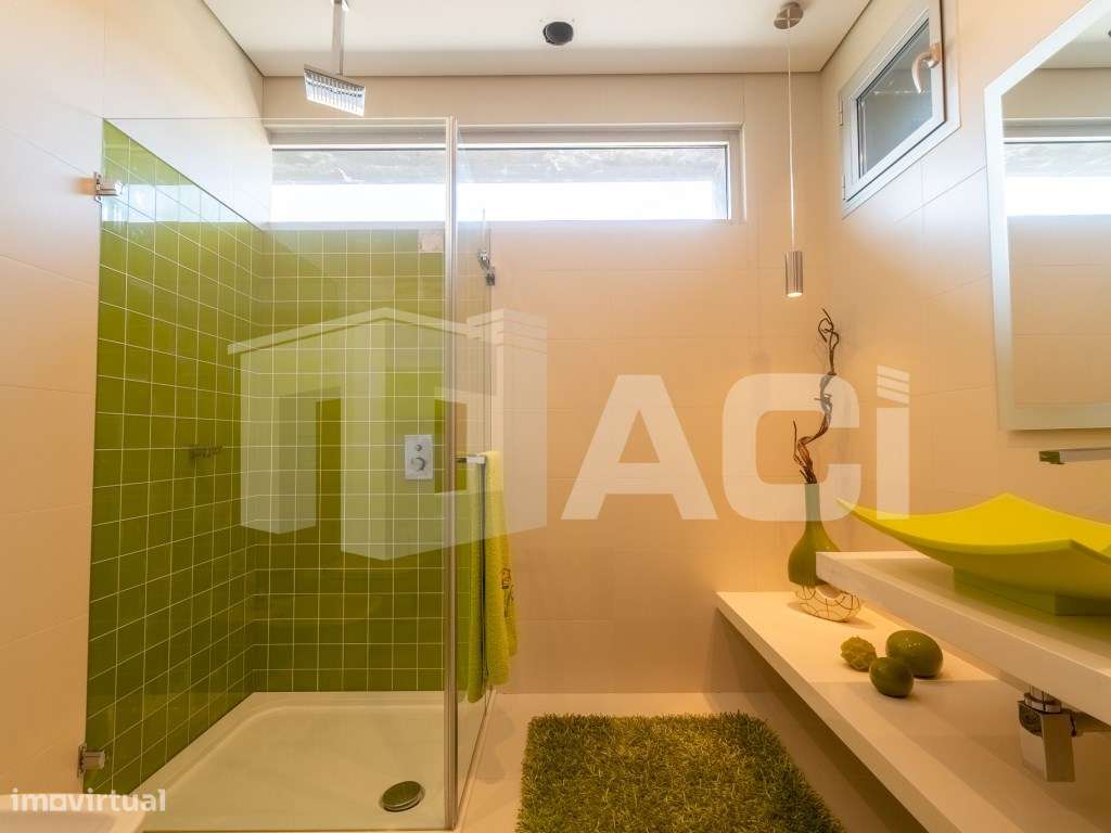 Magnífica Moradia T3+2 nos arredores da Cidade de Leiria-32