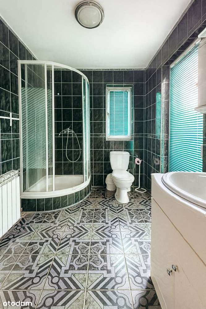 Dom z potencjałem na dużej działce z starodrzewiem-10