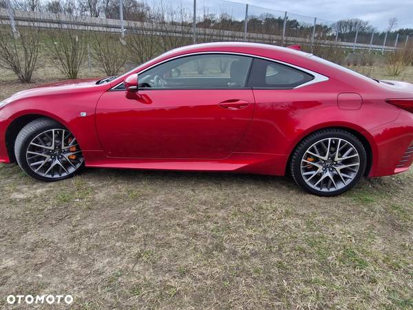 Lexus RC 200t / 300 F Sport - 10