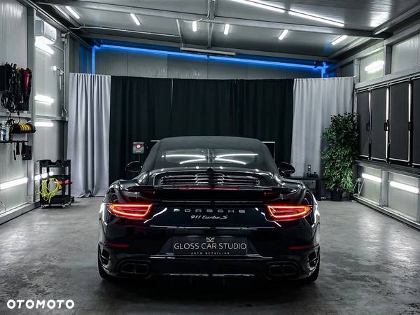 Porsche 911 Turbo S Cabrio - 4