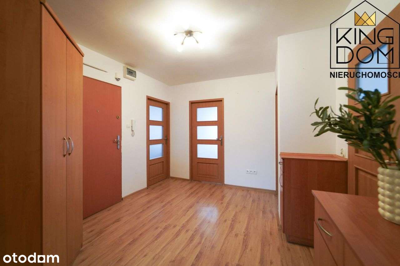 Przestronne 4-pokojowe mieszkanie z balkonem-9