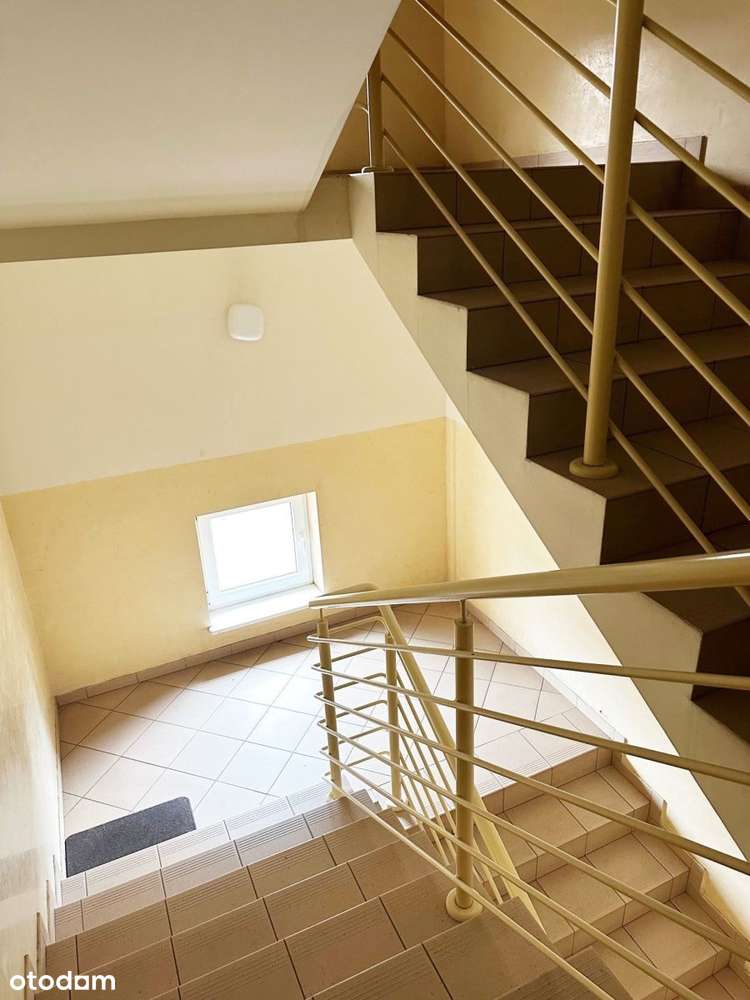 Klimatyczna kawalerka na Podolanach!-10