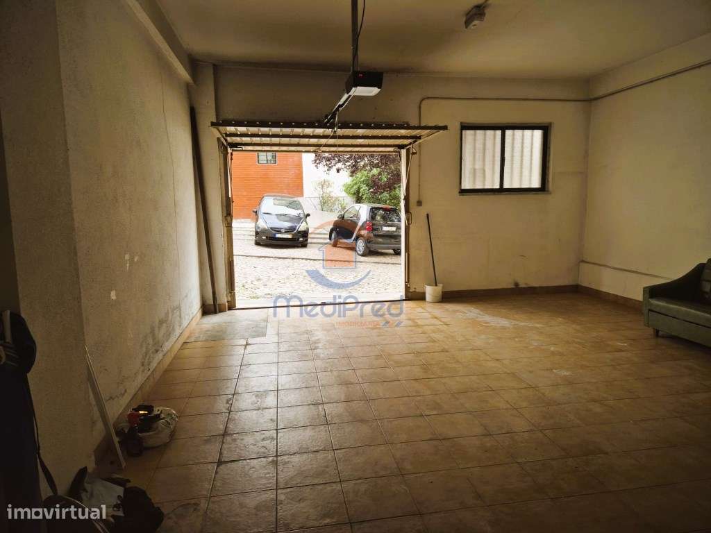 Arrendamento - Garagem/BOX com 70 m2 na Arroja | Odivelas - Grande imagem: 3/12