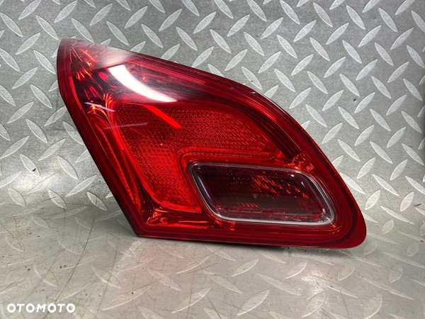 LAMPA W KLAPE LEWA OPEL ASTRA IV J HATCHBACK 5D 5 DRZWI ORYGINAŁ EUROPA - 1