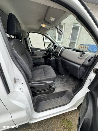 Renault Trafic - 11