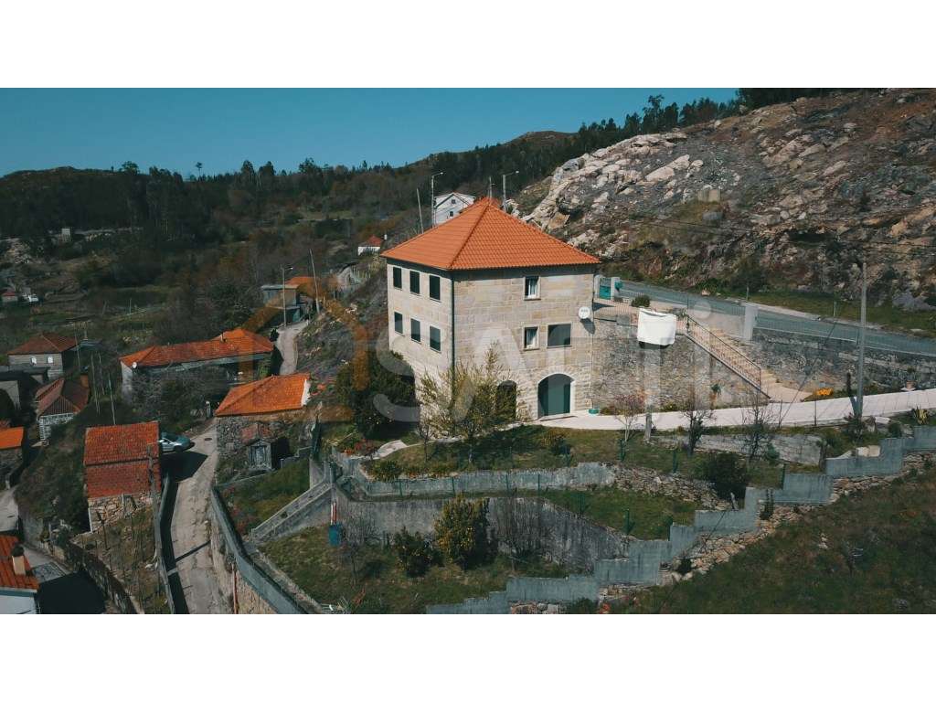 Moradia T4 - Grande imagem: 4/46