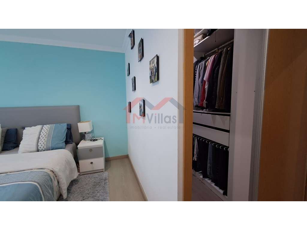 Moradia V3 com garagem no centro - Loulé-21