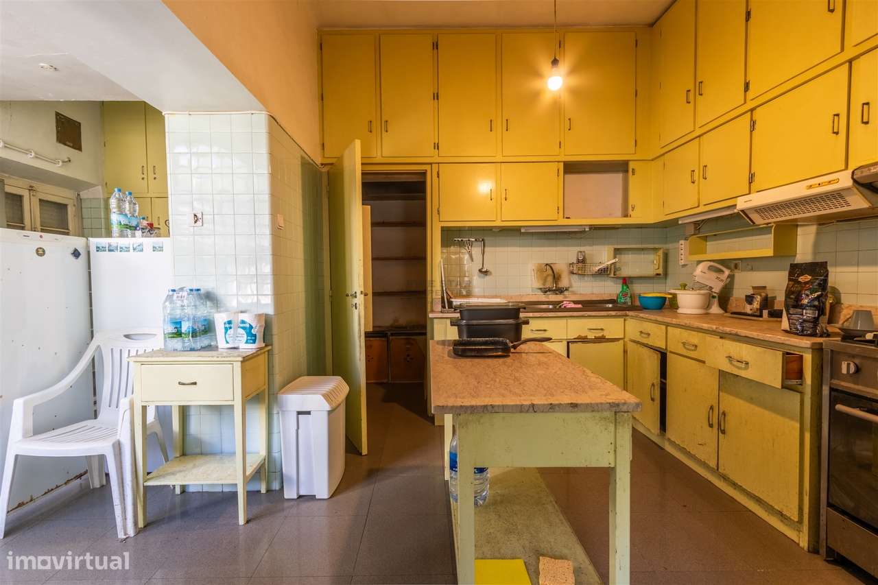 Moradia Estoril Cascais Vista Mar para renovar T6-17