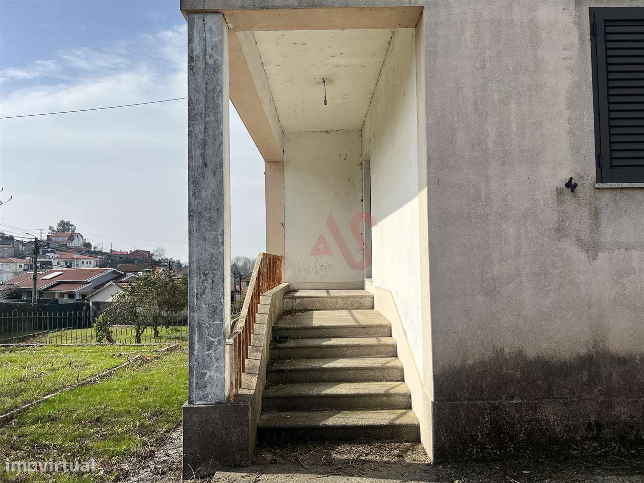 Moradia T4 com Piscina e Terreno de 2.407m² | Raimonda, Paços de Ferre-5