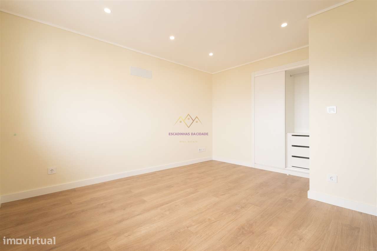 T3 Renovado Olivais com Vista Rio-14