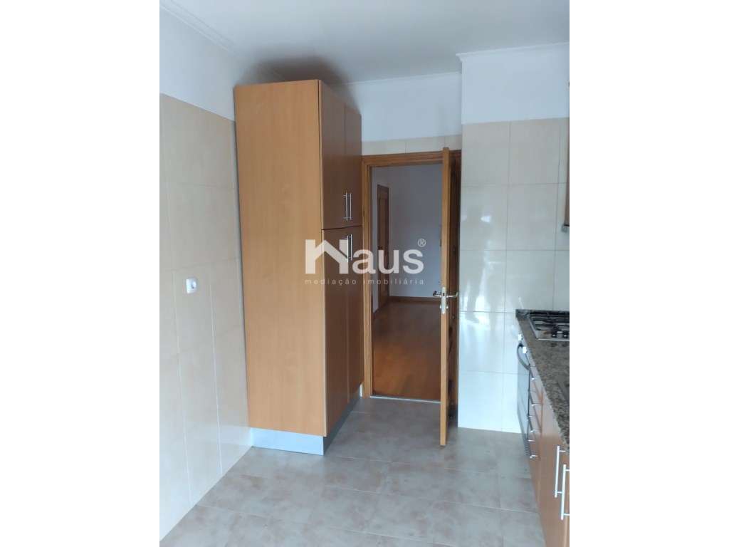 T3 com parqueamento e arrecadação-10