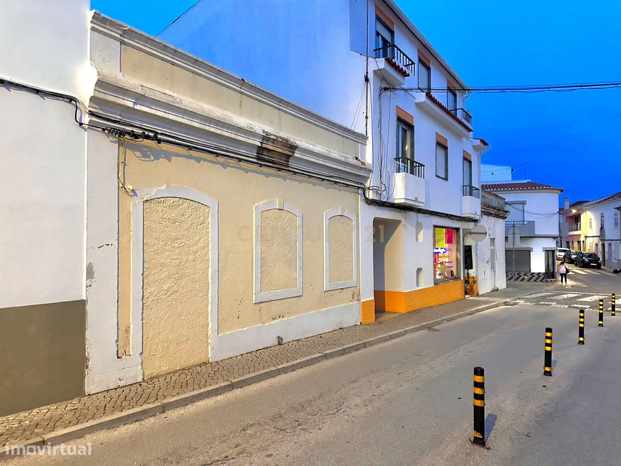 NÃO PERCA ESTA GRANDE OPORTUNIDADE DE NEGÓCIO! MORADIA EM RUINA POR RE - Grande imagem: 1/3
