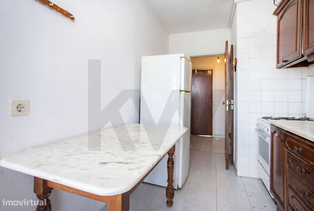 Apartamento T3 Vale da Amoreira, Moita, junto à Pista de Atletismo com-14