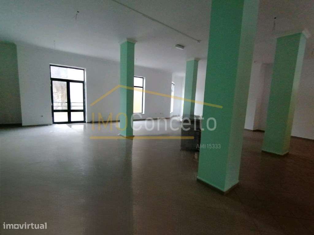 Loja com grande terraço - ideal para habitação - Grande imagem: 5/12