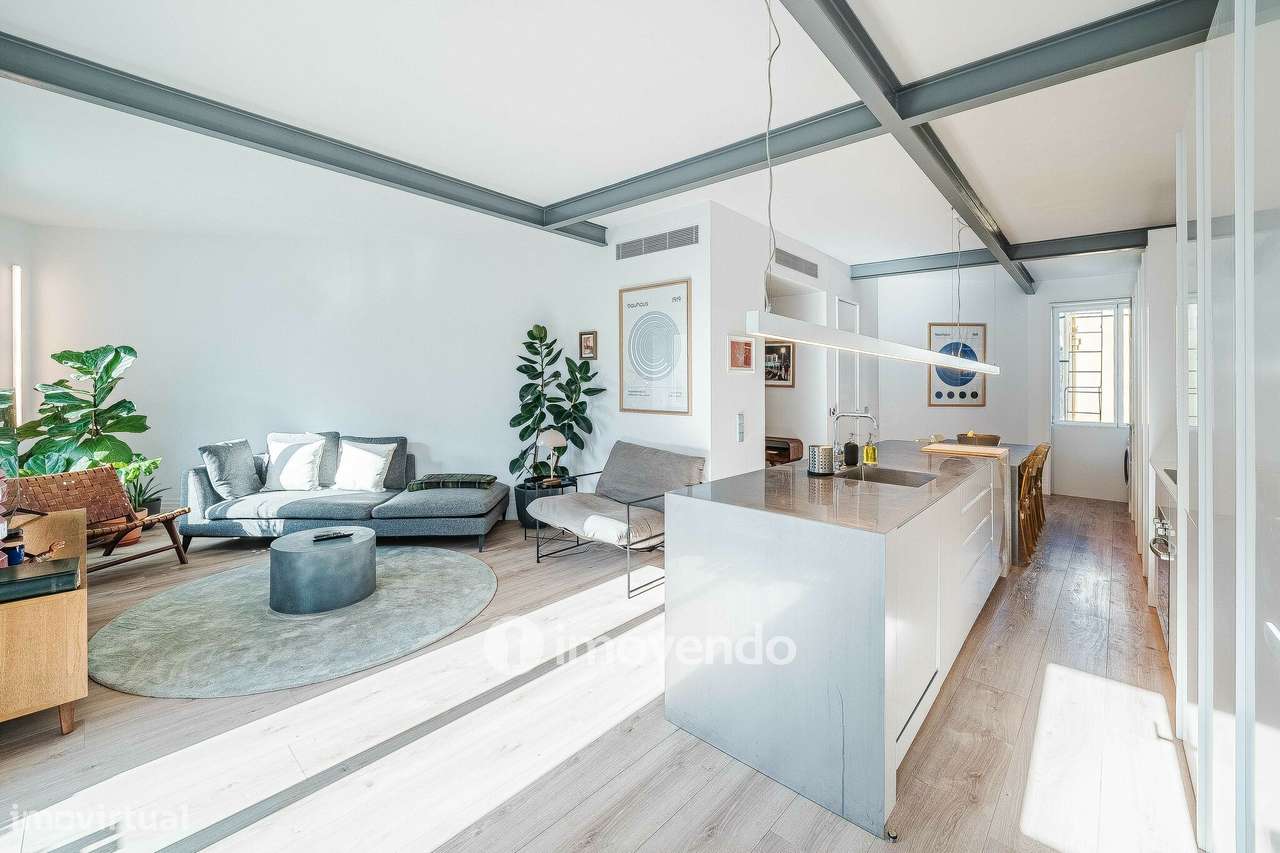 Apartamento T2 com cozinha equipada e mobilado, nas Amoreiras-0