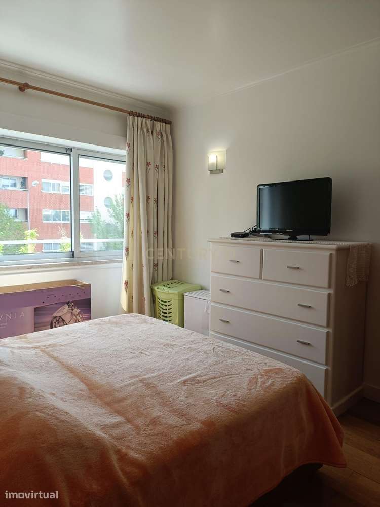 Apartamento T3 moderno junto ao Parque das Conchas-8