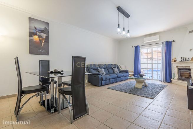 Moradia Geminada T3+1 com Jardim e Garagem-5