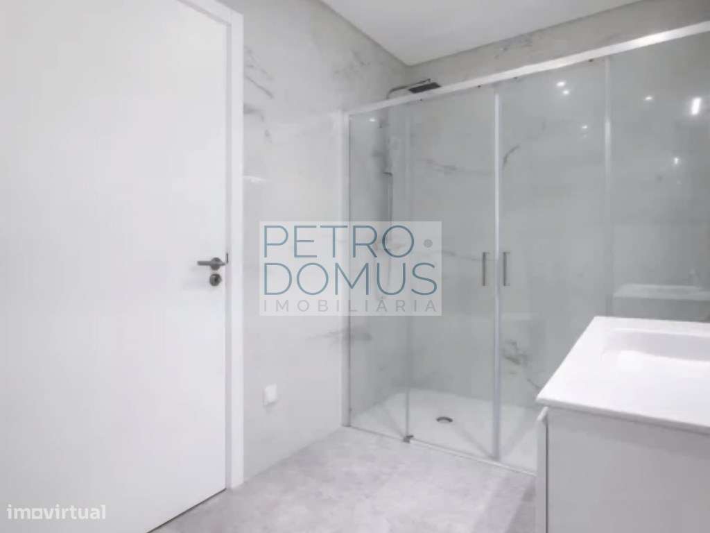 MORADIA TÉRREA T4 |CHURRASQUEIRA |GARAGEM DUPLA | LEIRIA - Grande imagem: 4/12